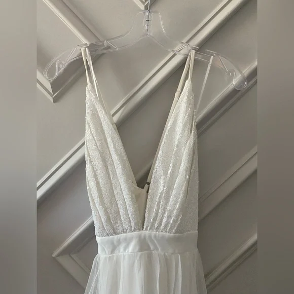 Luxxel White Maxi Dress - Picture 5 of 6